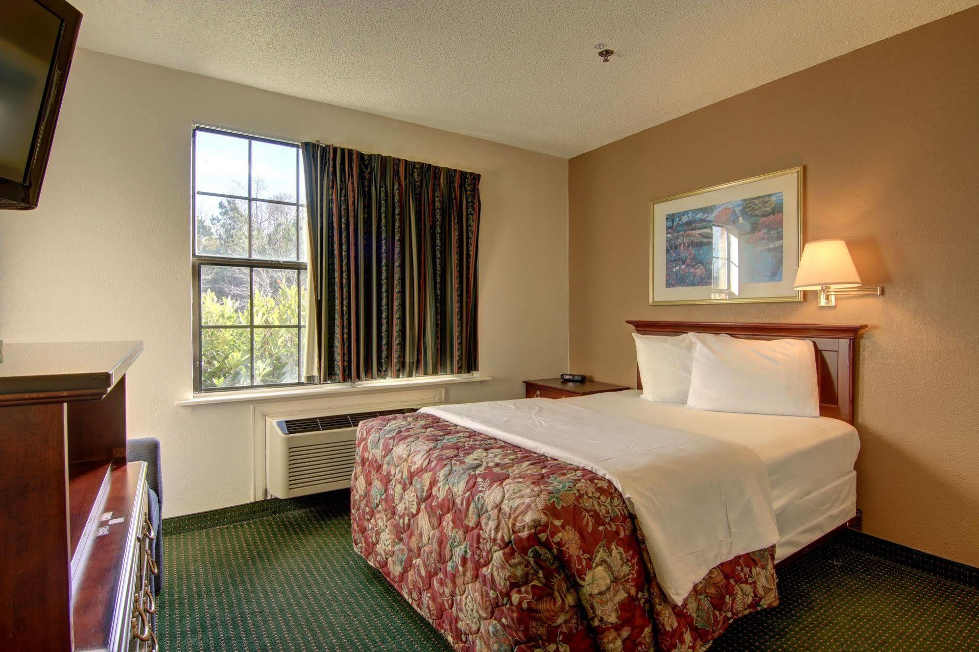 Intown Suites Extended Stay Atlanta Ga - Snellville Exterior photo